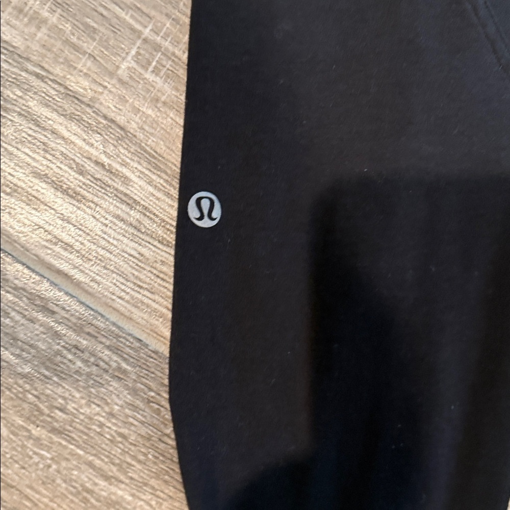 Lululemon old school lightweight black joggers!! 2 - Picture 4 of 5